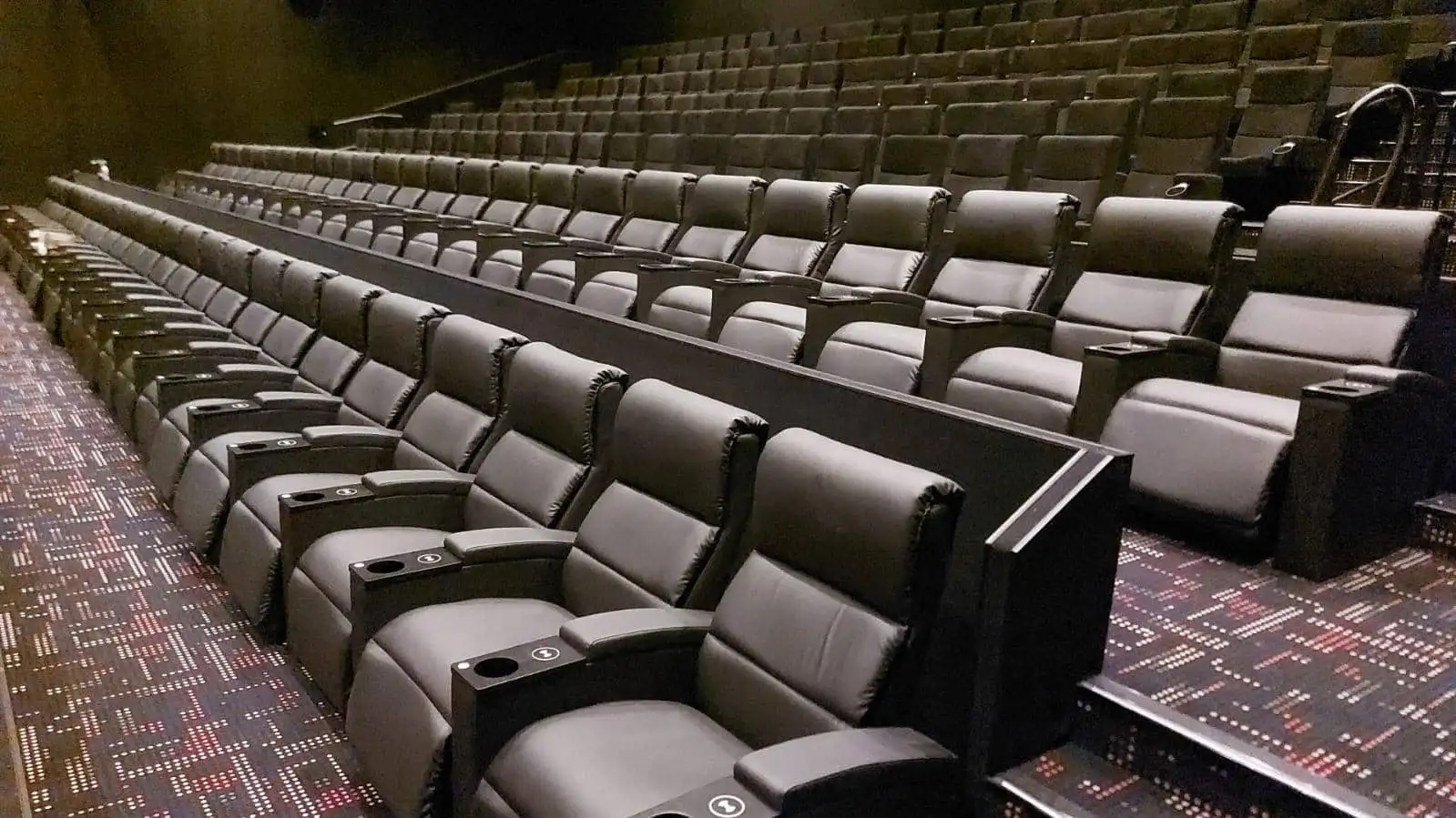 Sinema Koltuklarında Doğru Seçim